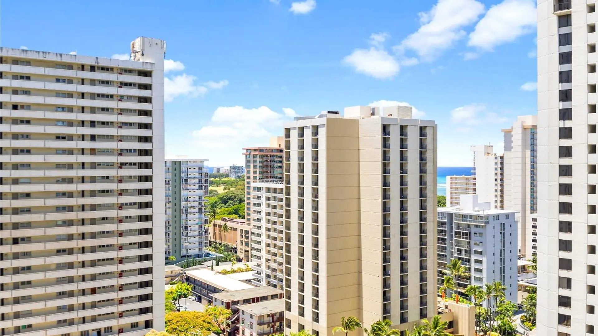 Waikiki Banyan T1-19Th Fl King Size Bed Villa Honolulu 0*,  United States