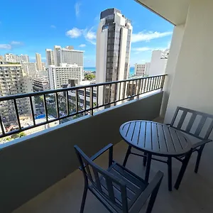  Holiday home Royal Kuhio 1713 - Spacious With Stunning Views In The Heart Of Waikiki!